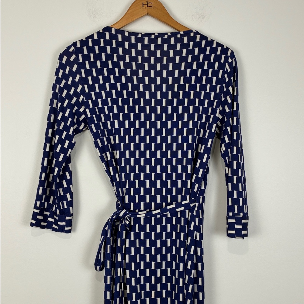 Diane Von Furstenberg Wrap Dress 100% Silk Women’… - image 5